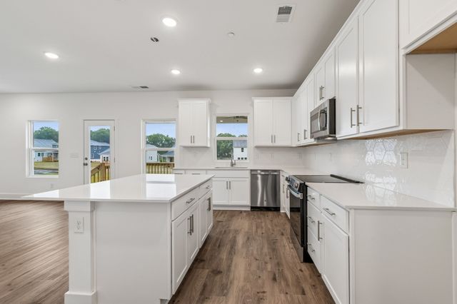3201 Gravity Drive, Columbia, TN 38401