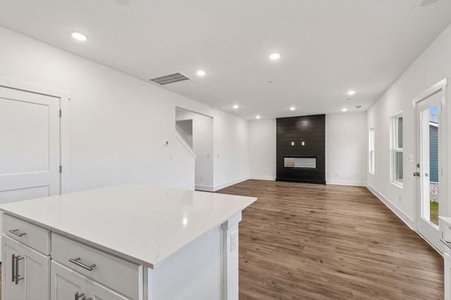 3201 Gravity Drive, Columbia, TN 38401