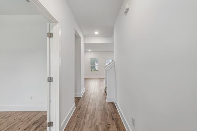 3201 Gravity Drive, Columbia, TN 38401