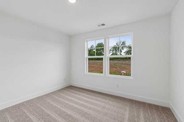 3201 Gravity Drive, Columbia, TN 38401