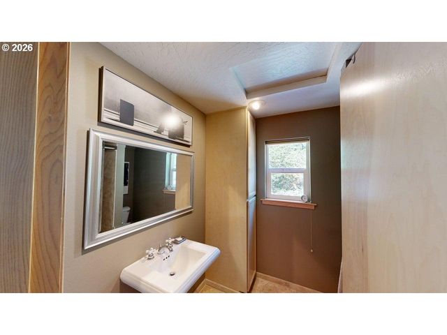 1410 GLENWOOD Dr, Brookings, OR 97415