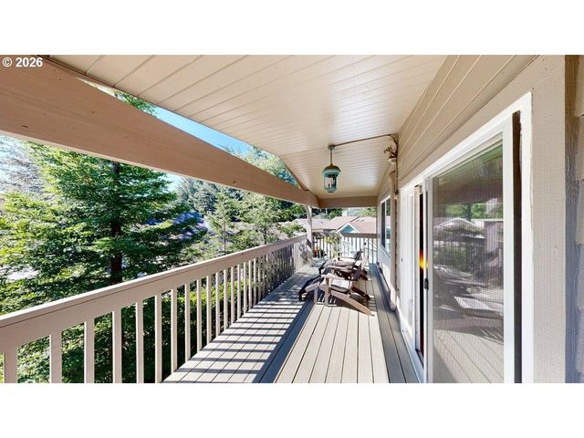 1410 GLENWOOD Dr, Brookings, OR 97415