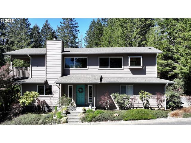 1410 GLENWOOD Dr, Brookings, OR 97415
