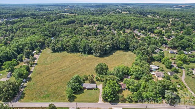 708 Mocksville Highway, Statesville, NC 28625