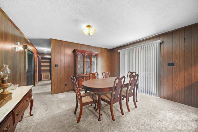 708 Mocksville Highway, Statesville, NC 28625