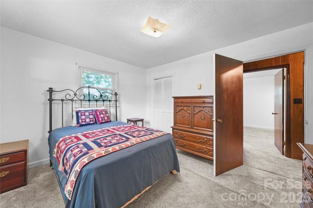 708 Mocksville Highway, Statesville, NC 28625