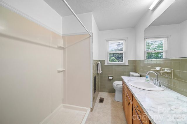 708 Mocksville Highway, Statesville, NC 28625