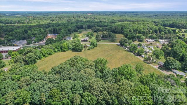 708 Mocksville Highway, Statesville, NC 28625