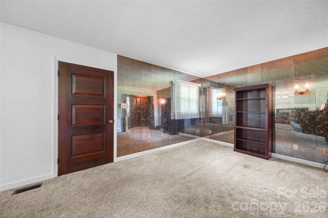 708 Mocksville Highway, Statesville, NC 28625