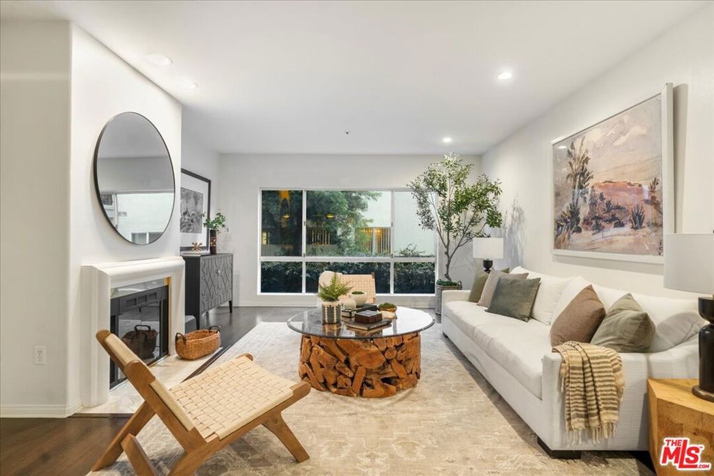 11855 Goshen Avenue 104, Los Angeles, CA 90049 — exterior