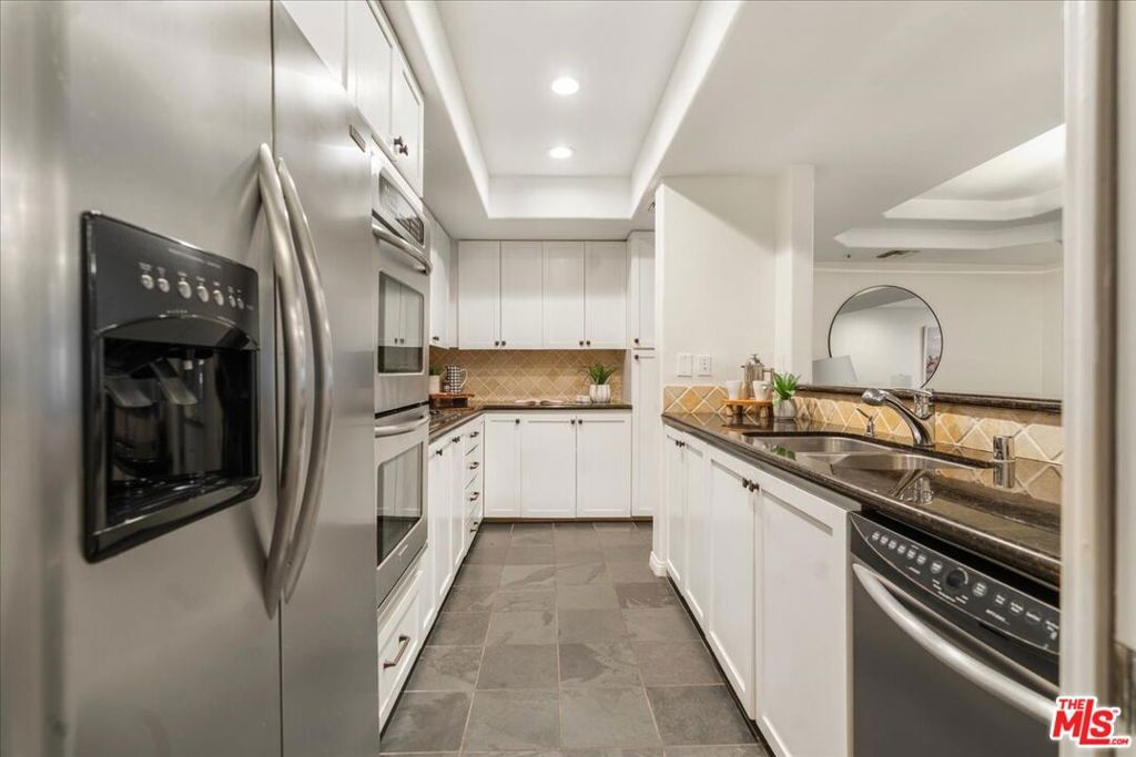 11855 Goshen Avenue 104, Los Angeles, CA 90049 — photo 5