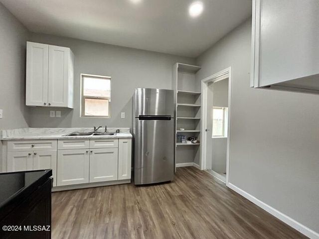 1330 N Tyndall Avenue, Tucson, AZ 85719