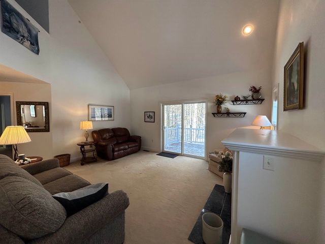 7 Hilltop Lane, Brentwood, NH 03833