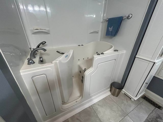 7 Hilltop Lane, Brentwood, NH 03833