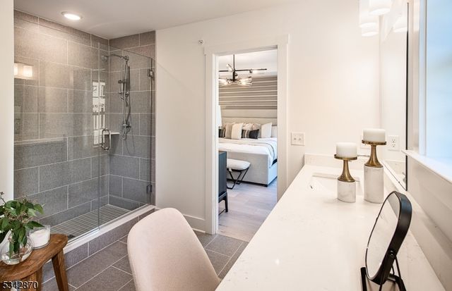 8 Wadsworth Dr 3, Denville Twp., NJ 07834