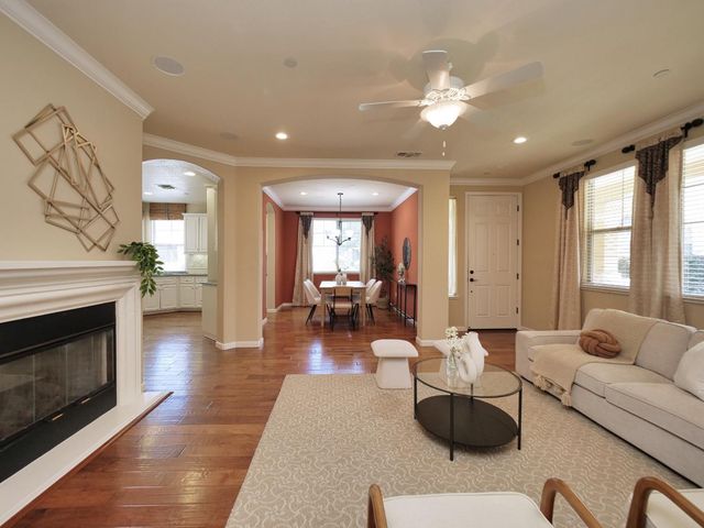 1048 Cabris Ln, Roseville, CA 95747