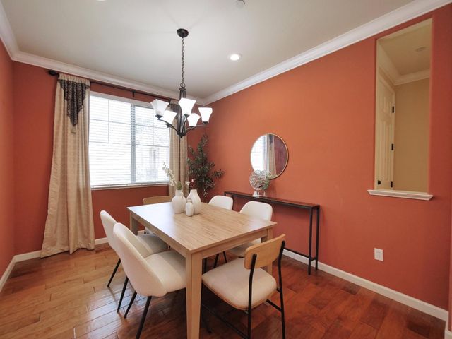 1048 Cabris Ln, Roseville, CA 95747