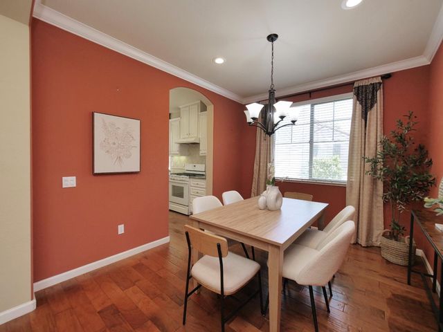 1048 Cabris Ln, Roseville, CA 95747