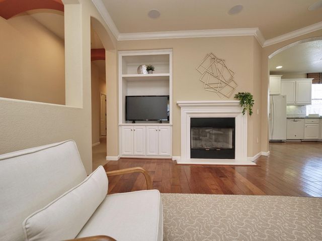 1048 Cabris Ln, Roseville, CA 95747