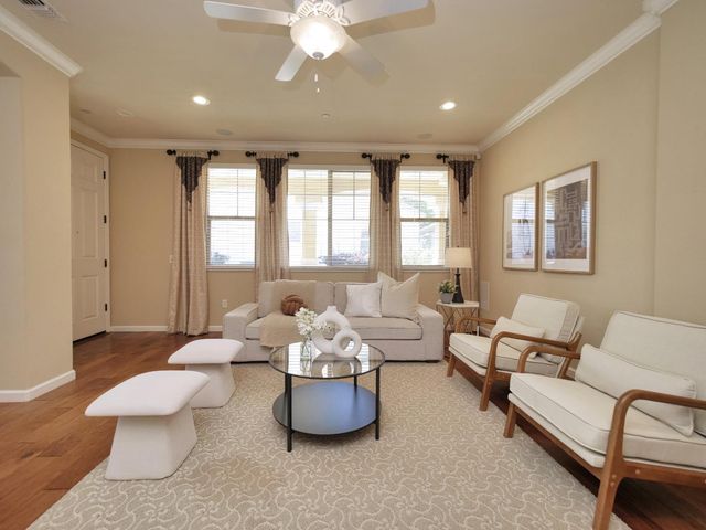 1048 Cabris Ln, Roseville, CA 95747