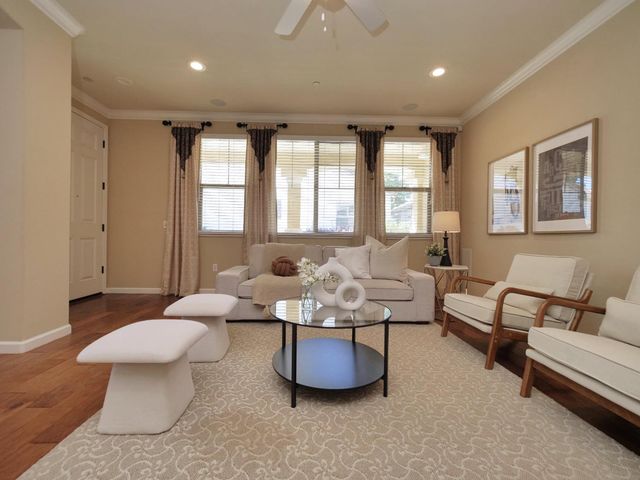 1048 Cabris Ln, Roseville, CA 95747