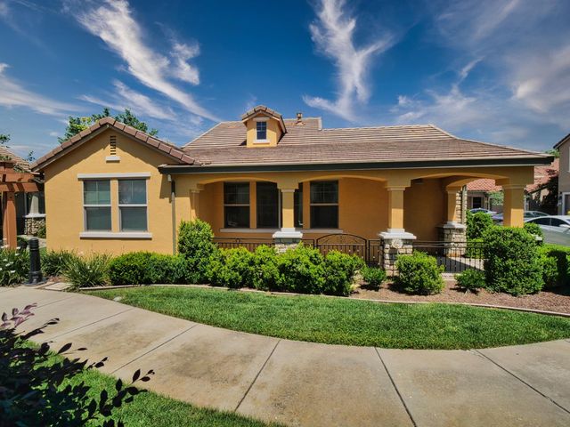 1048 Cabris Ln, Roseville, CA 95747