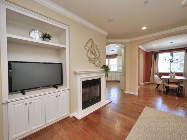 1048 Cabris Ln, Roseville, CA 95747