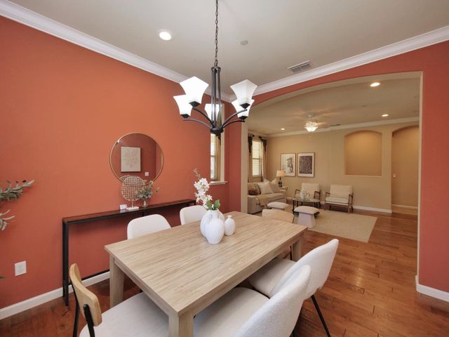 1048 Cabris Ln, Roseville, CA 95747