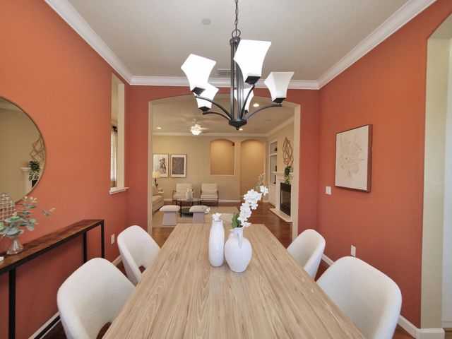 1048 Cabris Ln, Roseville, CA 95747