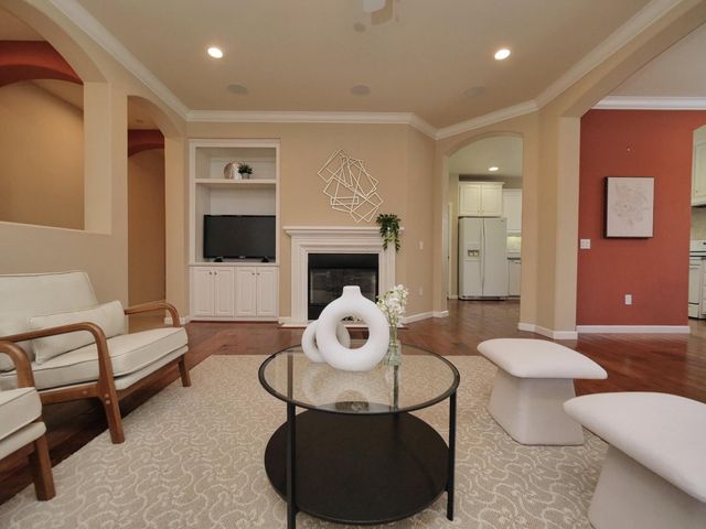 1048 Cabris Ln, Roseville, CA 95747