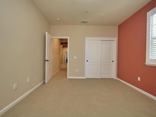 1048 Cabris Ln, Roseville, CA 95747