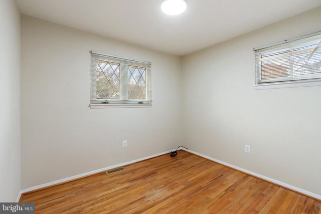 1215 BRANCH LN, Glen Burnie, MD 21061