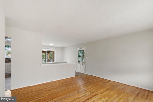 1215 BRANCH LN, Glen Burnie, MD 21061