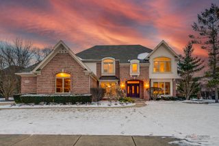 2059 Broadmoor Lane, Vernon Hills, IL 60061