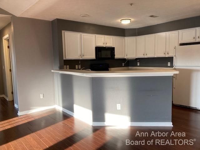 1551 Oakfield Drive, Ann Arbor, MI 48108