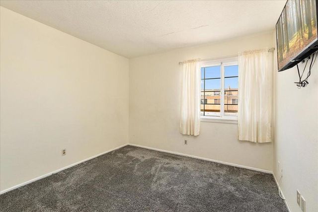 16465 Green Tree Boulevard 18, Victorville, CA 92395