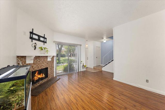 16465 Green Tree Boulevard 18, Victorville, CA 92395