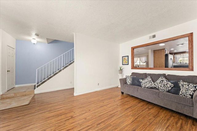 16465 Green Tree Boulevard 18, Victorville, CA 92395