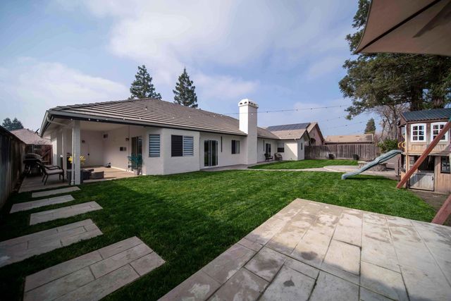 2330 S Stover Street, Visalia, CA 93292