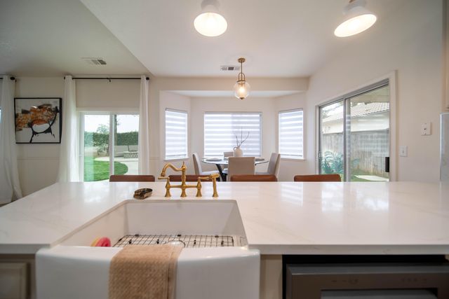 2330 S Stover Street, Visalia, CA 93292