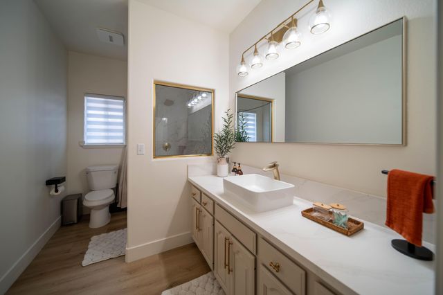 2330 S Stover Street, Visalia, CA 93292