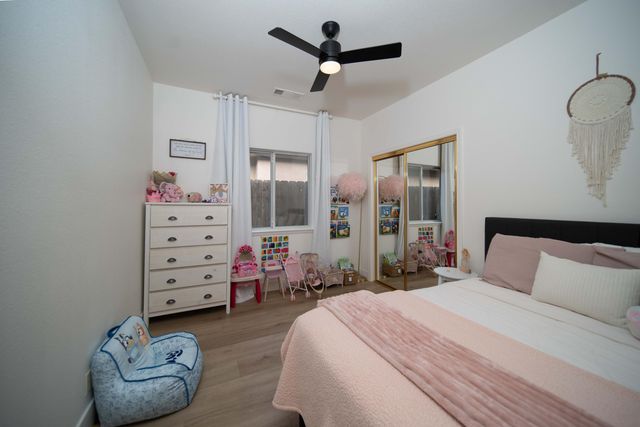 2330 S Stover Street, Visalia, CA 93292