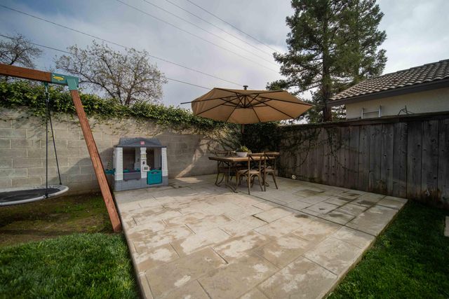 2330 S Stover Street, Visalia, CA 93292