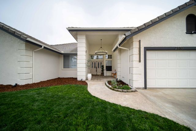 2330 S Stover Street, Visalia, CA 93292