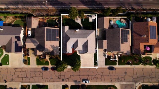 2330 S Stover Street, Visalia, CA 93292