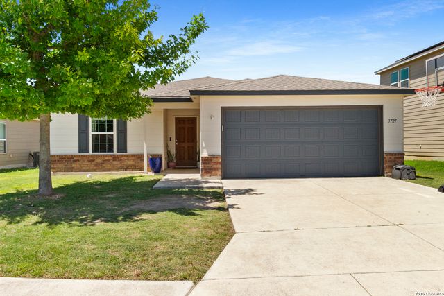 3727 Indian Hills, Selma, TX 78154