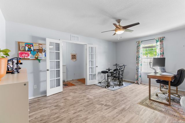 3727 Indian Hills, Selma, TX 78154
