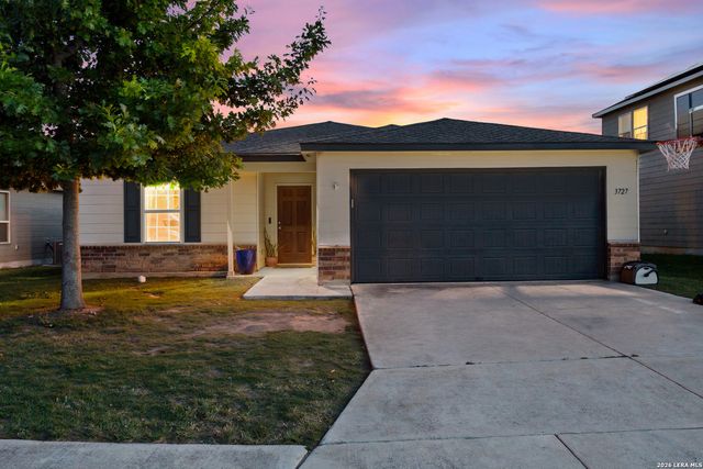 3727 Indian Hills, Selma, TX 78154