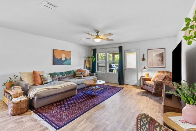 3727 Indian Hills, Selma, TX 78154
