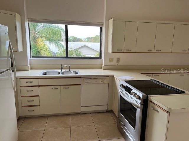 3000 RED OAK COURT 204, Palm Harbor, FL 34684